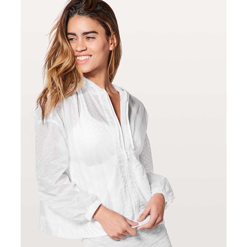 Lululemon Find Your Flock Jacket in Rococo White Alpine White